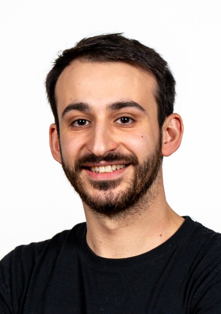 Dieses Bild hat ein leeres Alt-Attribut. Der Dateiname ist Gay-Riccardo_foto-e1781279051868-722x1024.jpg